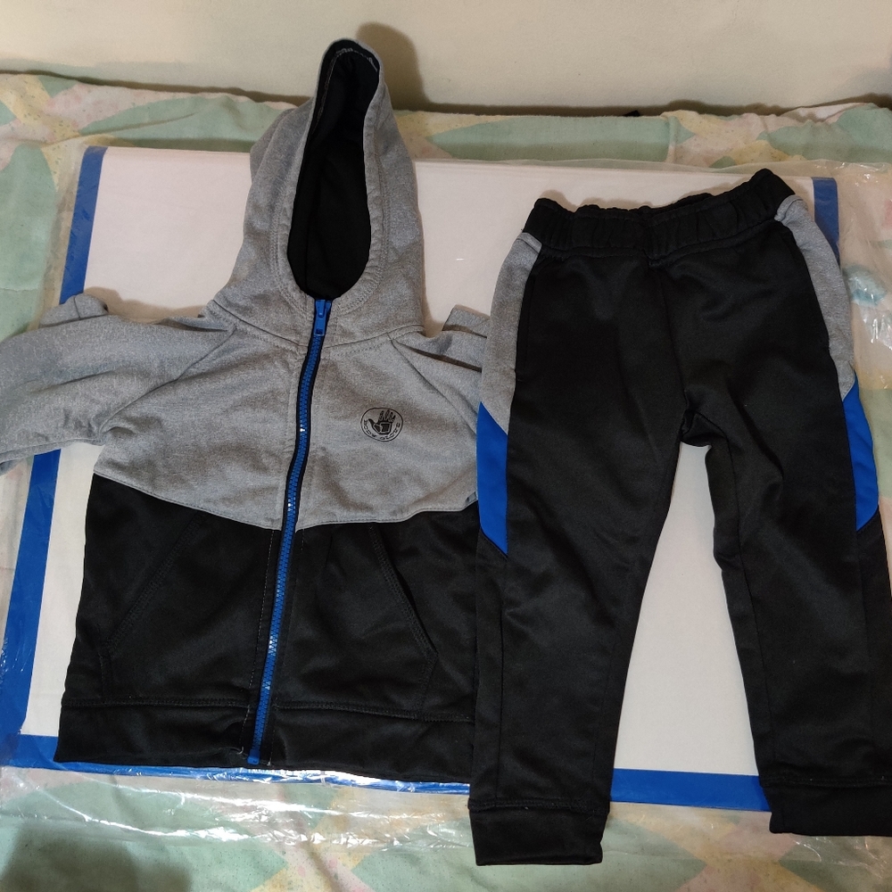 Body Glove Sweat Suit
